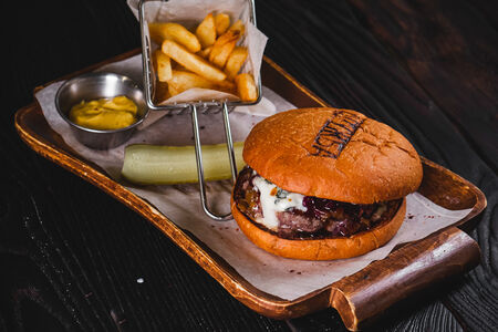 Бургер с мраморной говядиной