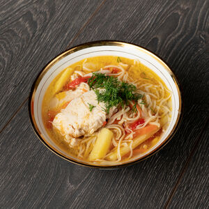 Куриный суп с лапшой