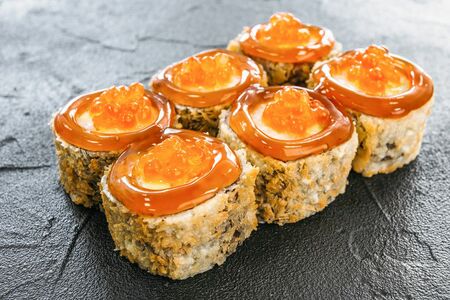 Ролл Хот икура