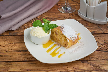 Штрудель яблочный