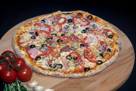 Пицца Ассорти средняя