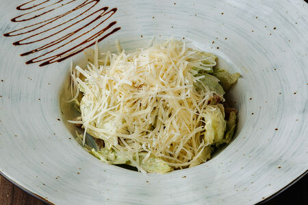 Салат Фирменный с телятиной от шефа