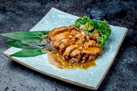 Хрустящая курица в чесночном соусе