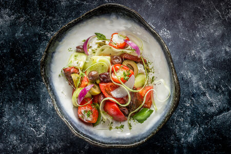 Салат Овощной с печёным перцем и сырным кремом