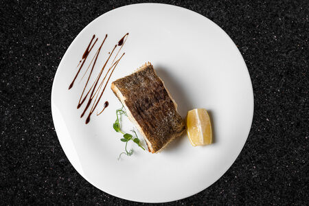 Стейк из палтуса на кости