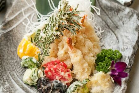 Темпура с креветками и овощами