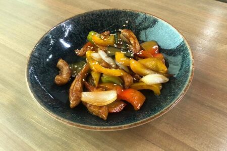 Курица с овощами по-уйгурски