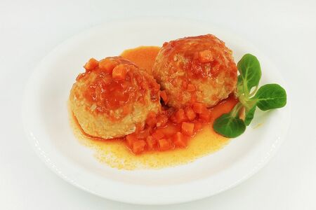 Тефтеля куриная в томатном соусе
