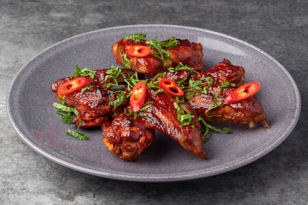 Крылышки BBQ Пик Кай Янг