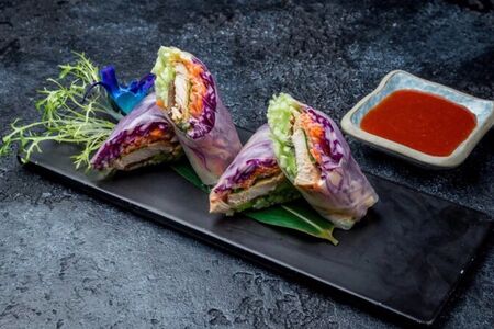 Спринг-ролл с курицей карри