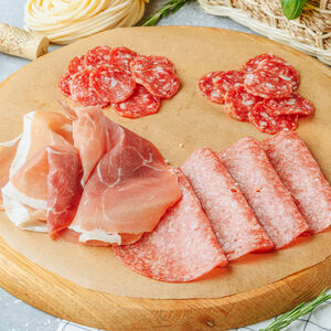 Мясная тарелка