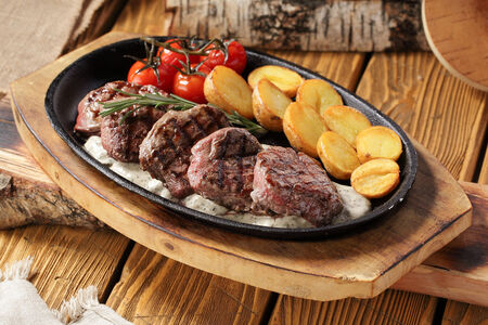 Медальоны из вырезки теленка