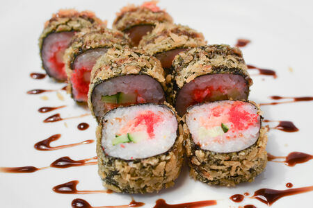 Горячий ролл с семгой