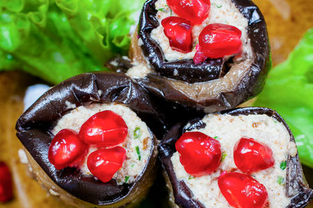 Баклажаны с орехами