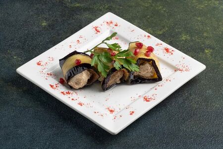 Баклажаны с грецким орехом