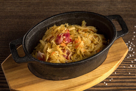 Капуста тушеная с беконом