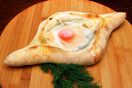 Хачапури по-аджарски
