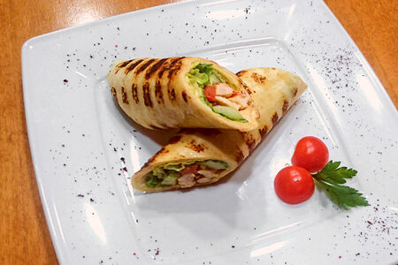 Ролл с курицей