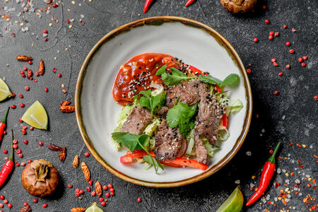 Салат с говядиной