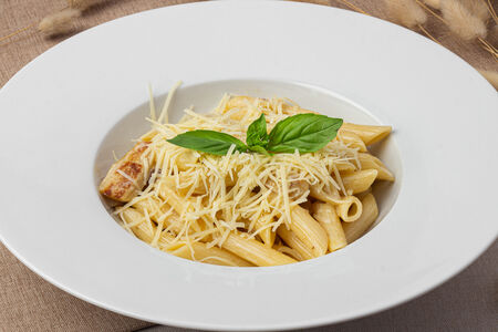 Пенне риготе с белыми грибами