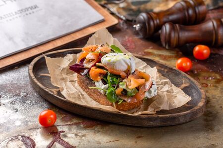 Тартин со слабосоленой форелью