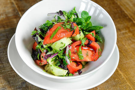 Салат овощной по-сухумски