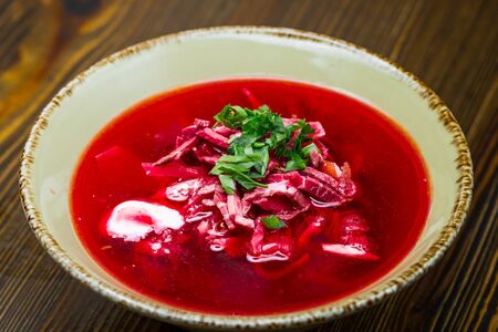 Борщ с пампушками