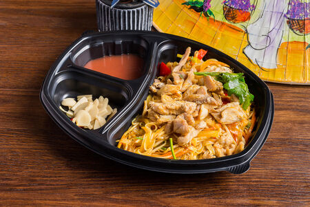 Фо сао с курицей