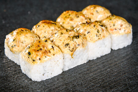 Ролл Запеченный с мидиями