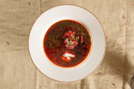 Борщ со сметаной