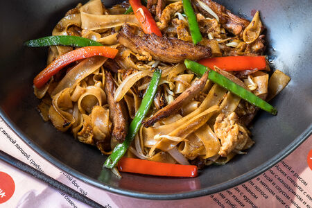 Вок с говядиной в перечном соусе