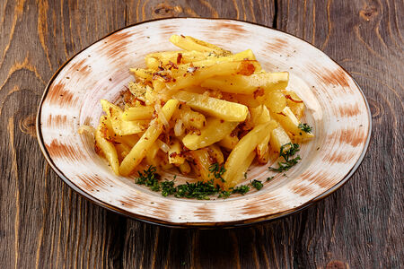 Картофель, жаренный по-домашнему