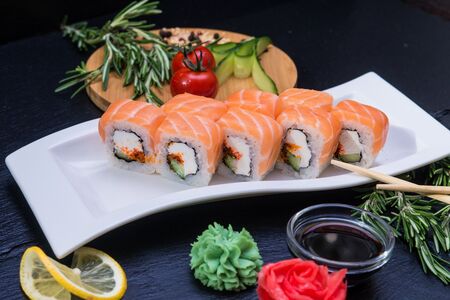 Ролл Филадельфия люкс