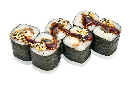 Ролл с угрем и салатом Чука