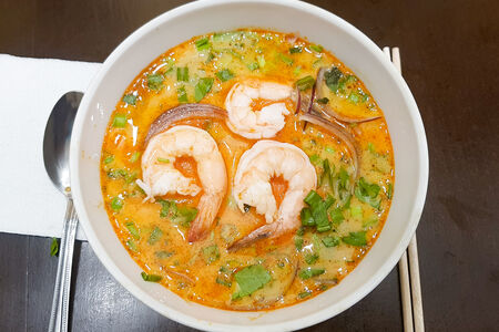 Суп Том Ям с креветками и шампиньонами