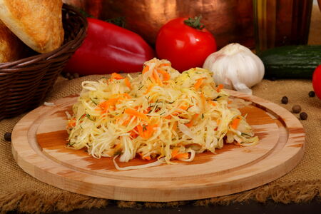 Салат из свежей капусты