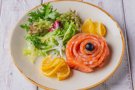 Семга слабосоленая с лимоном