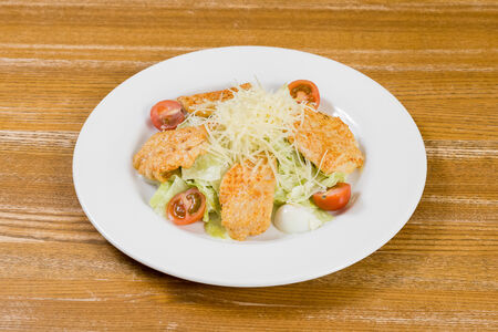 Салат Цезарь с куриным филе