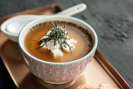 Суп Мисо с тофу и нори