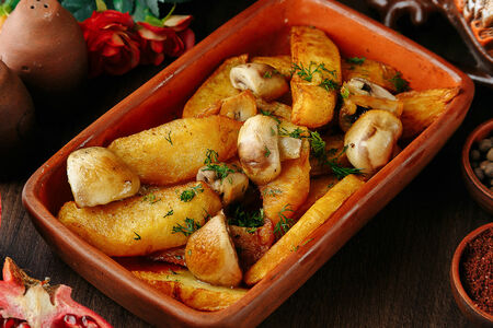 Жареный картофель с грибами