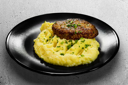 Картофельное пюре с куриной котлетой