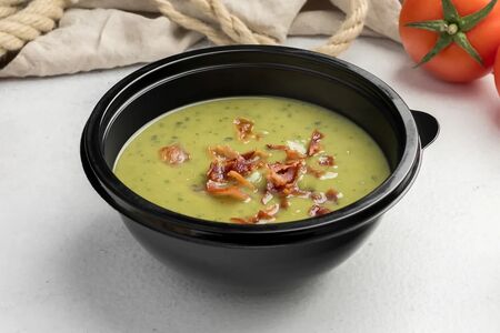 Суп-пюре из свежего зеленого горошка