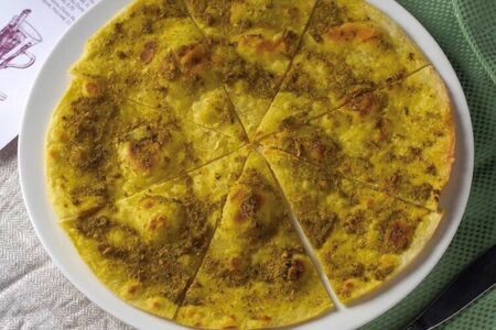 Фокачча с томатом и базиликом