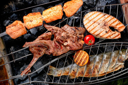 Стейк из лосося на мангале