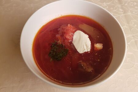 Борщ с пампушками