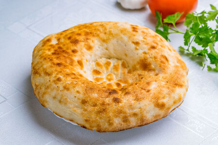 Лепешка тандырная на углях