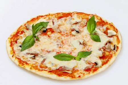 Пицца Капричиоза грибная