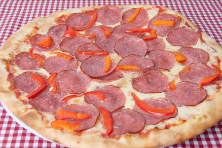 Пицца Кон салями