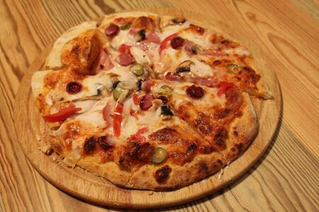 Мясная пицца