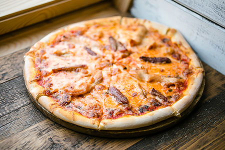 Пицца Мясное ассорти